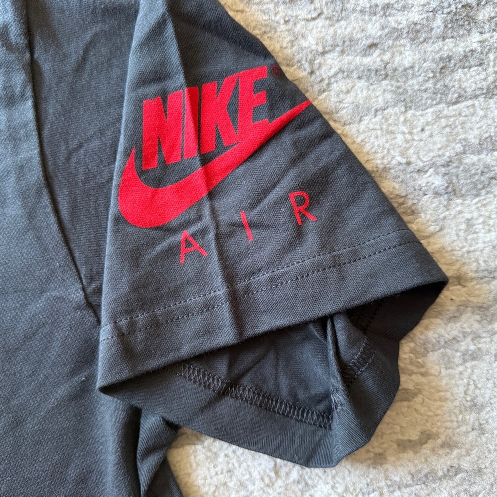 Nike Air Jordan character image shirt - Picture 3 of 5